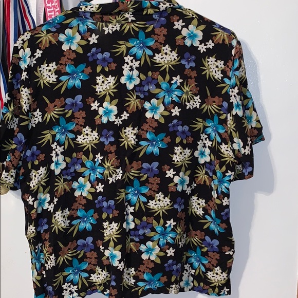 Shirt - Picture 2 of 3